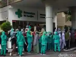 Pegawai RSUP Sardjito Sleman Protes Setelah THR Dipangkas Menjadi 30 Persen